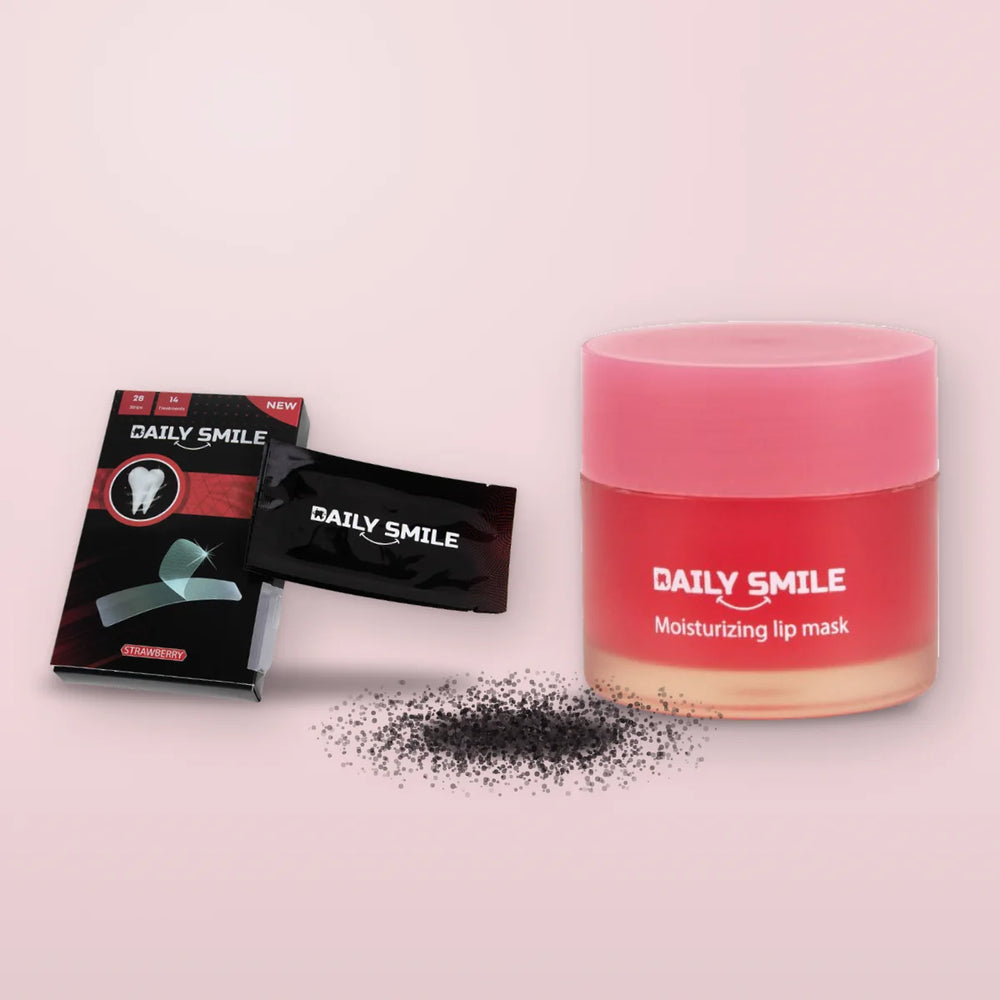 Glow Smile Bundle: tandenbleekstrips Aardbei, zwart tandpoeder en het lipmasker op een zachtroze vlak