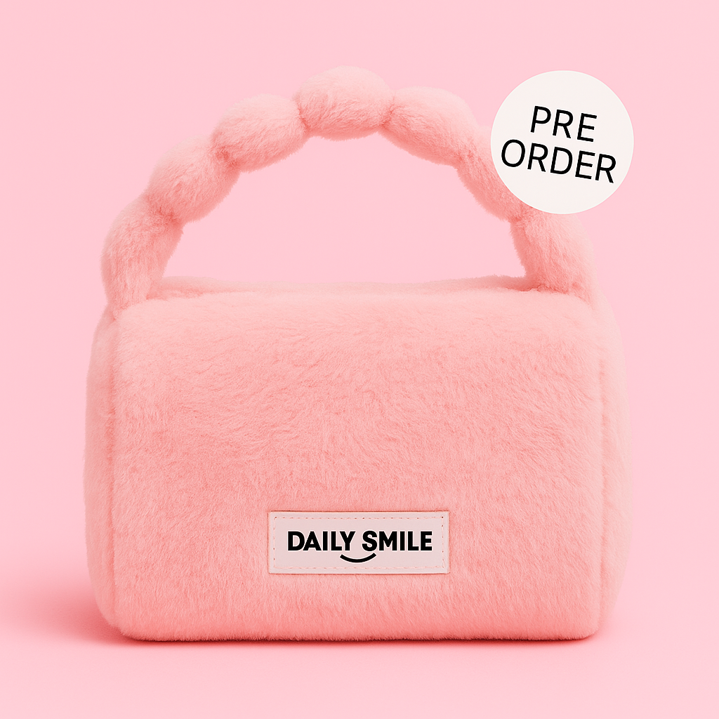 Daily Smile – Fluffy Roze Make-up Tas / Toilettas